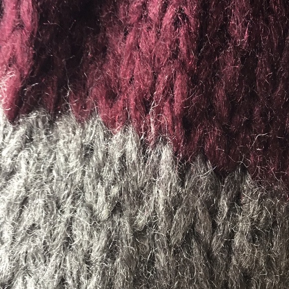 Forever 21  knitted  Infinity Scarf - Picture 2 of 2